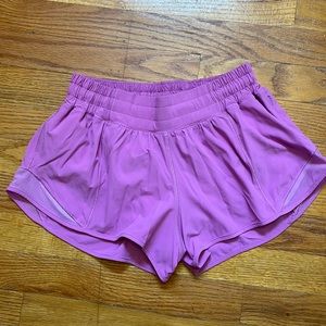 Lululemon hotty hot low rise shorts